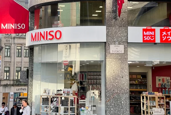 Construção Loja Miniso – Porto
