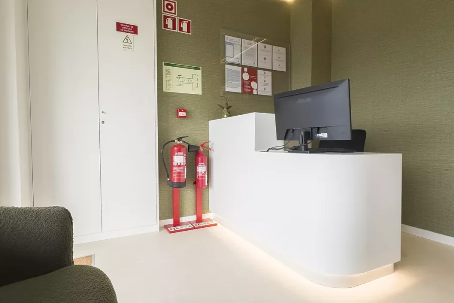 construção de clínica em Oiã