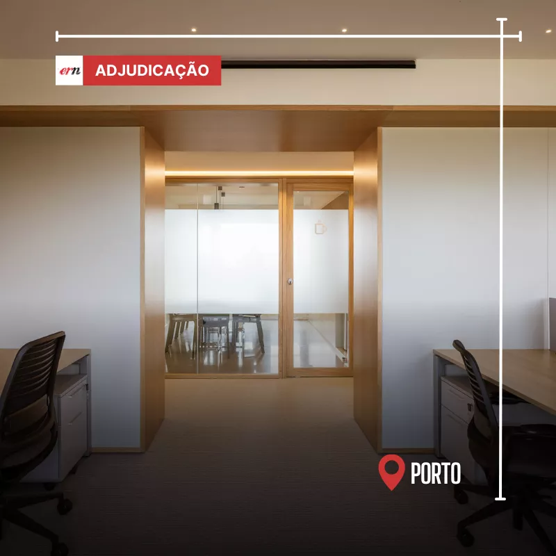 construção de escritório no porto